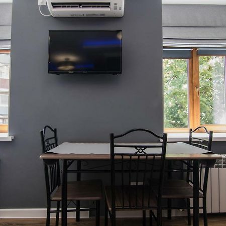 Lux Apartment Near Arena City Kyiv Exterior photo