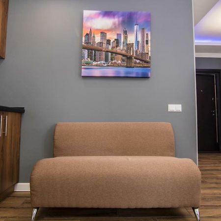 Lux Apartment Near Arena City Kyiv Exterior photo
