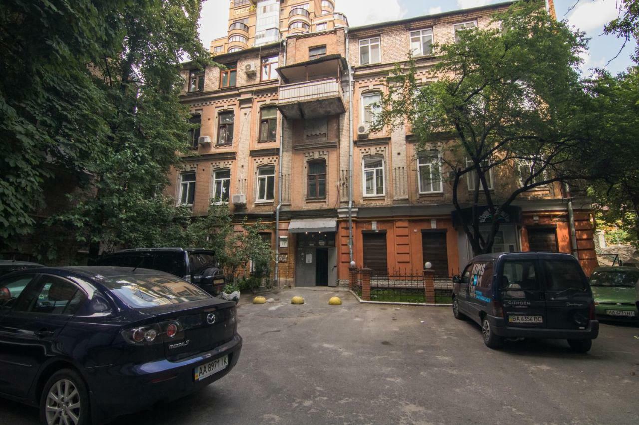 Lux Apartment Near Arena City Kyiv Exterior photo